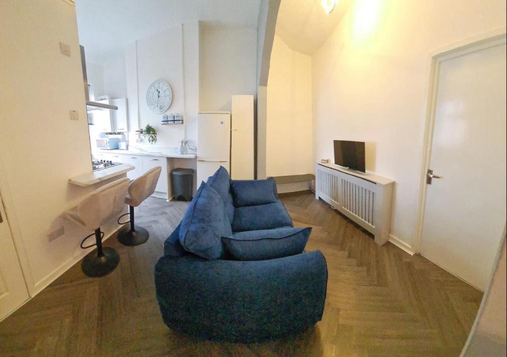 Entire 2 Bed Flat On 3Rd Floor Near City Centre & Stadium Cardiff Eksteriør bilde